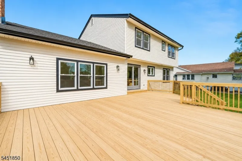 72 E Cedar St Livingston, NJ 07039