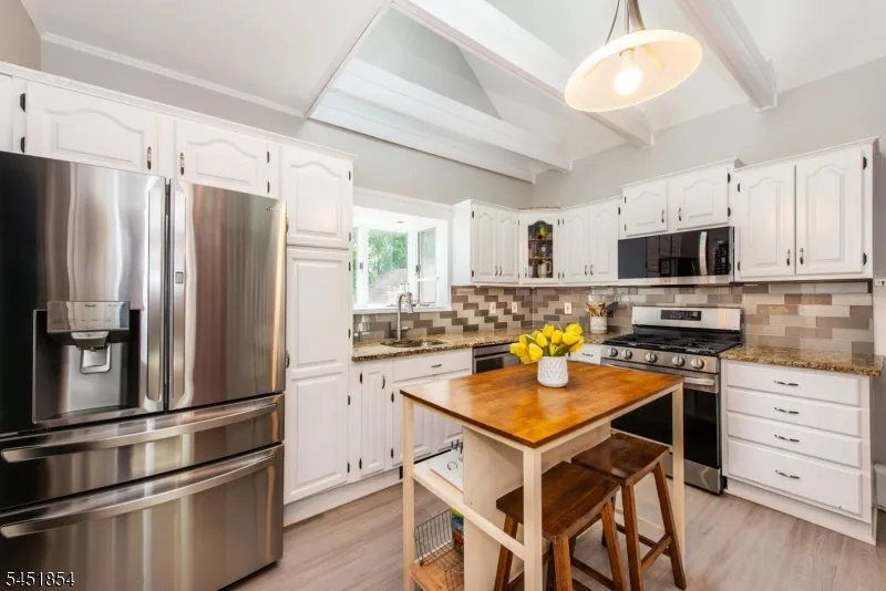 26 Dewey Ave Totowa, NJ 07512