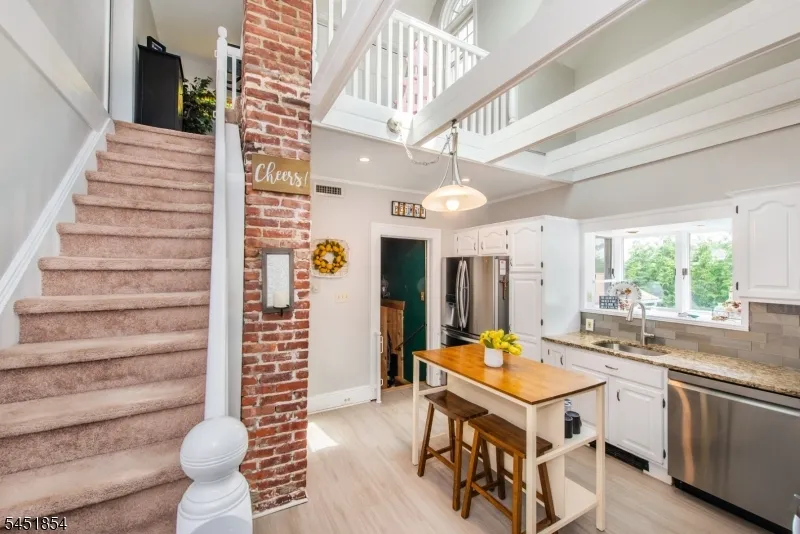 26 Dewey Ave Totowa, NJ 07512