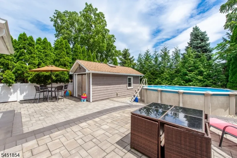 26 Dewey Ave Totowa, NJ 07512