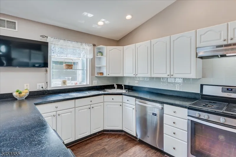 1614 Windrew Ave South Plainfield, NJ 07080