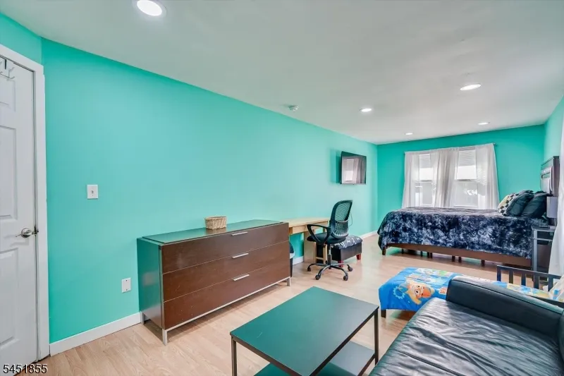 1614 Windrew Ave South Plainfield, NJ 07080
