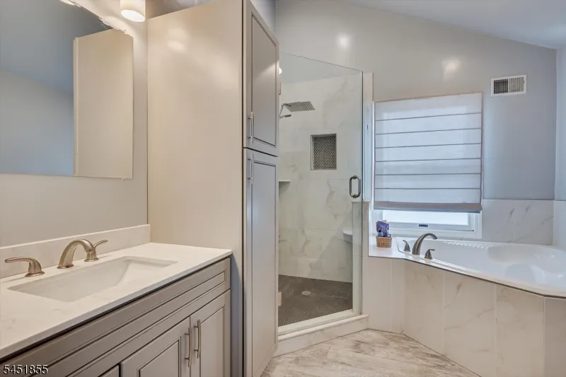 1614 Windrew Ave South Plainfield, NJ 07080