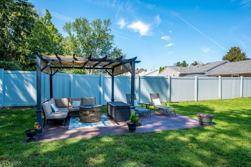 1614 Windrew Ave South Plainfield, NJ 07080