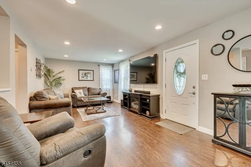 1614 Windrew Ave South Plainfield, NJ 07080