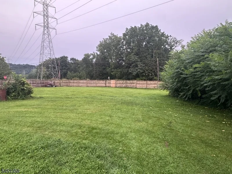 3 Lawrence Dr Hackettstown Town, NJ 07840