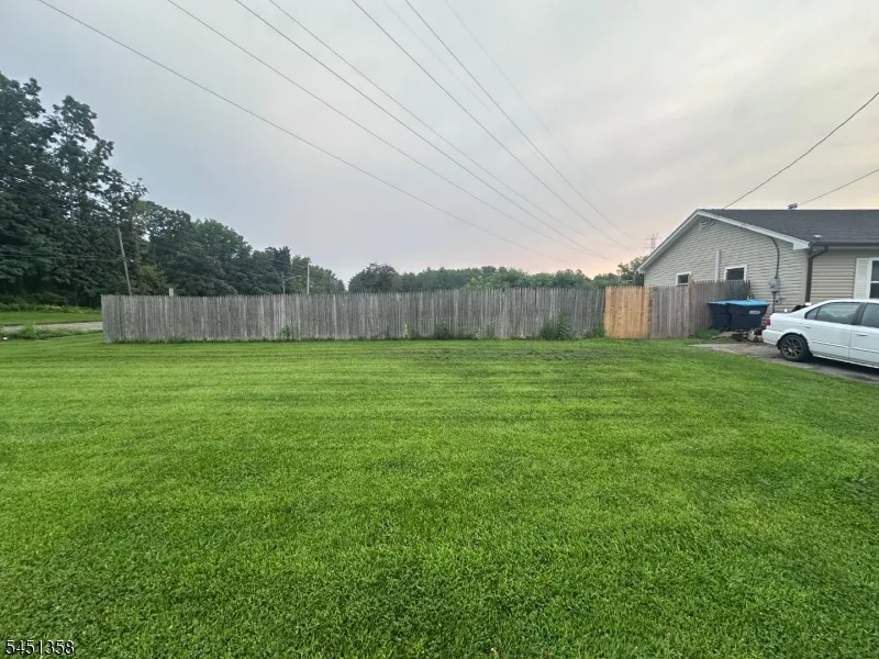 3 Lawrence Dr Hackettstown Town, NJ 07840