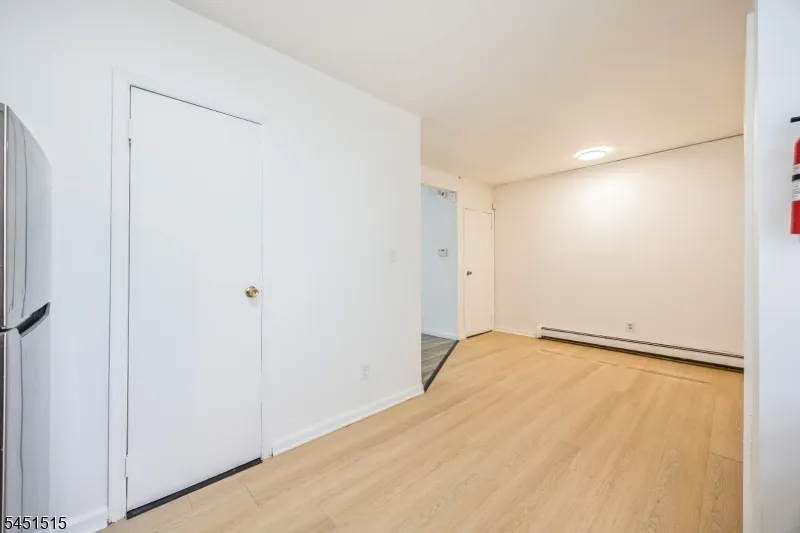 422 Halsted St East Orange City, NJ 07018
