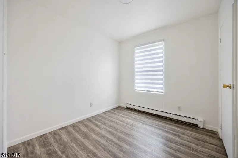 422 Halsted St East Orange City, NJ 07018
