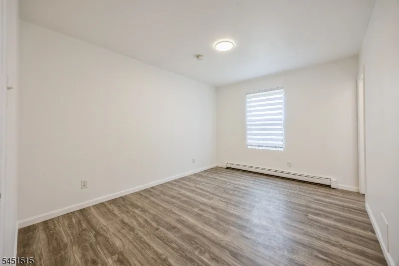 422 Halsted St East Orange City, NJ 07018