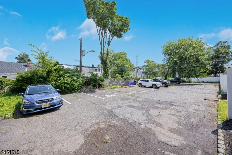 422 Halsted St East Orange City, NJ 07018