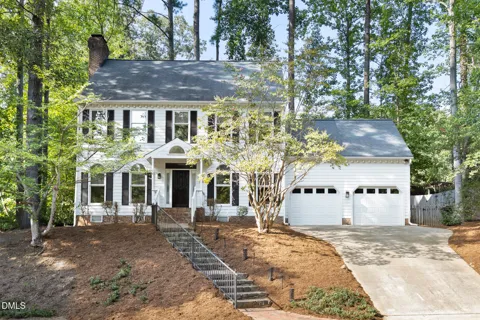 2204 Meade Lane