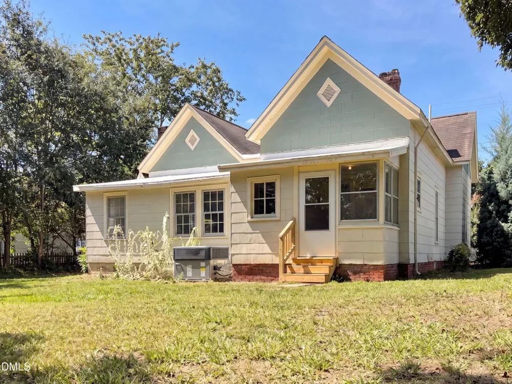 216 E Horne Street Clayton, NC 27520