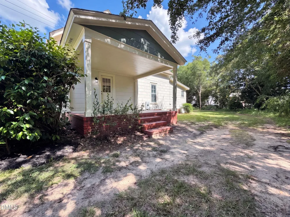 216 E Horne Street Clayton, NC 27520