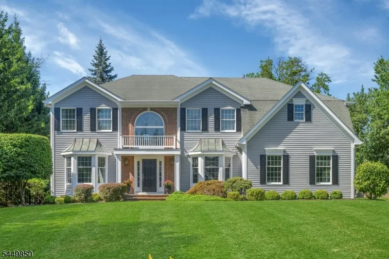 2 Ballantine Rd Mendham, NJ 07945