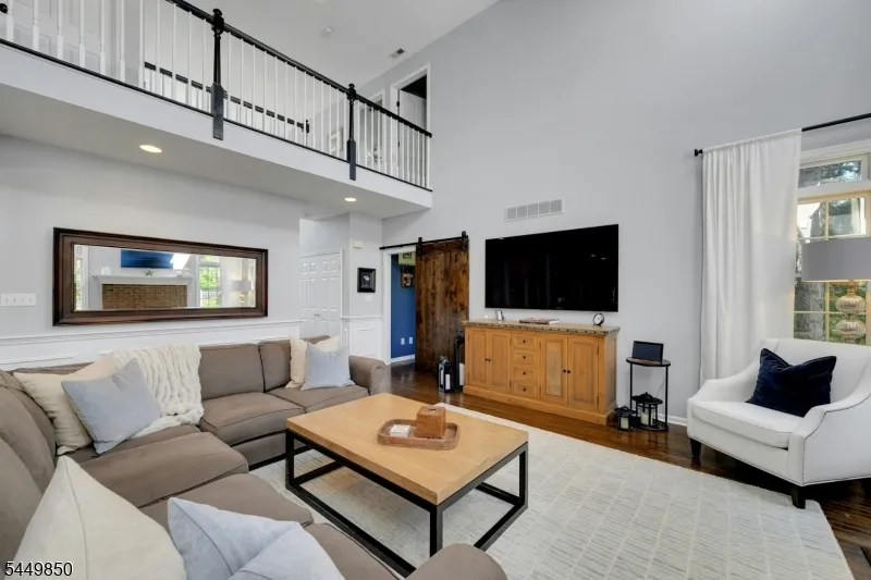2 Ballantine Rd Mendham, NJ 07945