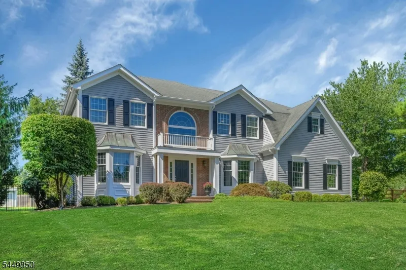 2 Ballantine Rd Mendham, NJ 07945