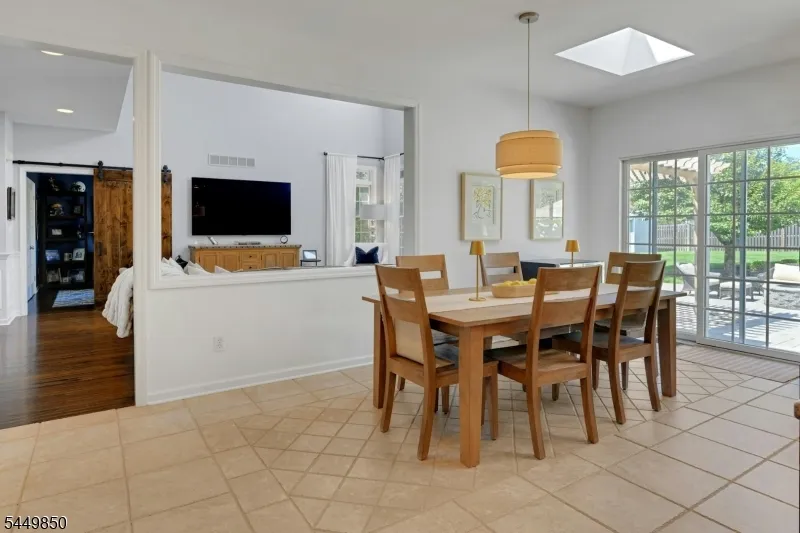 2 Ballantine Rd Mendham, NJ 07945