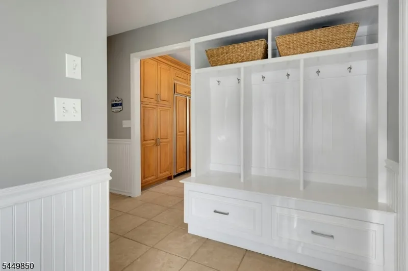 2 Ballantine Rd Mendham, NJ 07945