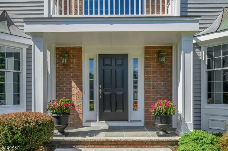 2 Ballantine Rd Mendham, NJ 07945