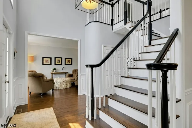 2 Ballantine Rd Mendham, NJ 07945
