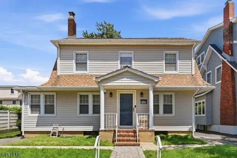 304 Brook Ave