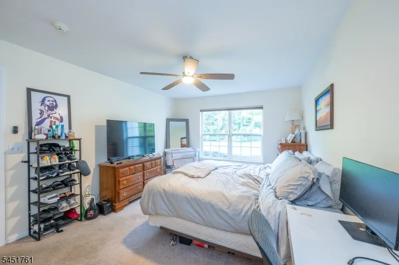 10 Parkside Ct Wayne, NJ 07470