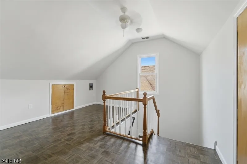 21 Hazard Pl Elizabeth City, NJ 07208