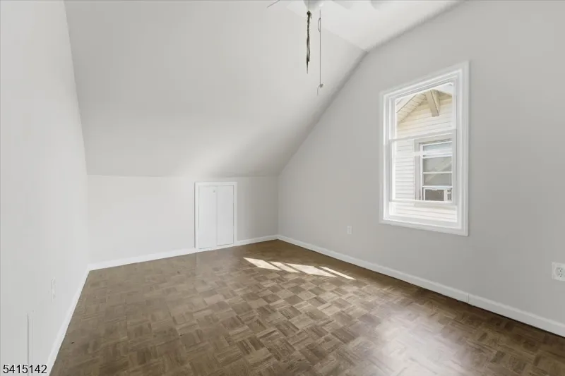 21 Hazard Pl Elizabeth City, NJ 07208