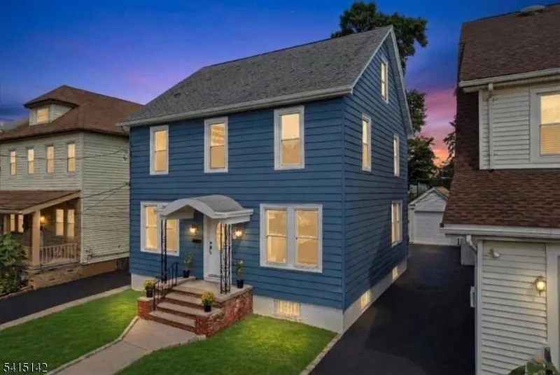 21 Hazard Pl Elizabeth City, NJ 07208
