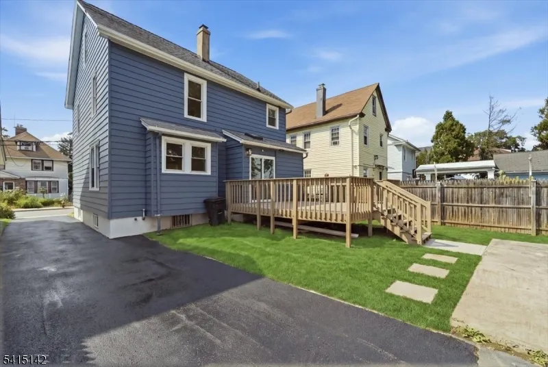 21 Hazard Pl Elizabeth City, NJ 07208