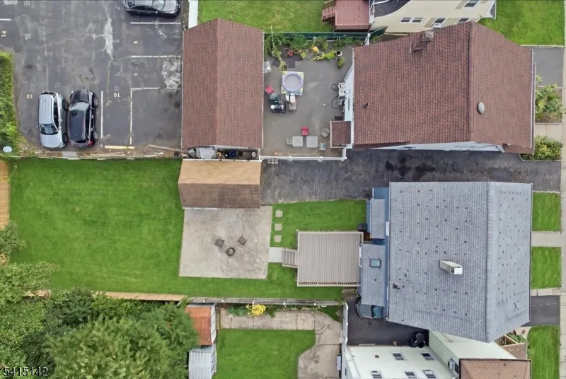 21 Hazard Pl Elizabeth City, NJ 07208