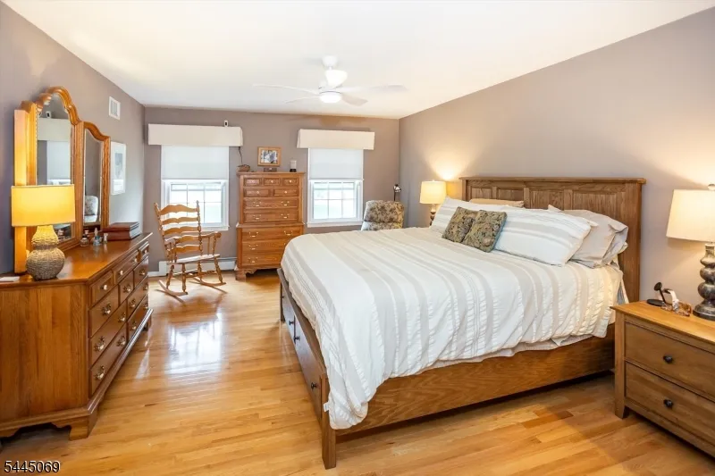 81 Poplar Dr Hanover, NJ 07950