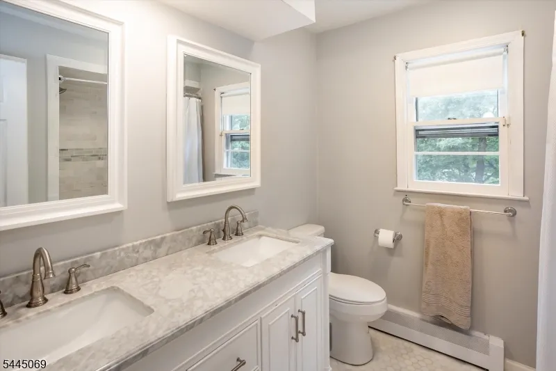 81 Poplar Dr Hanover, NJ 07950