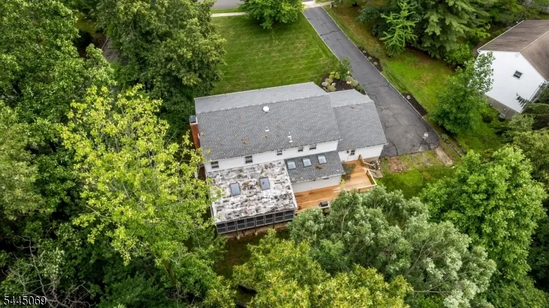 81 Poplar Dr Hanover, NJ 07950