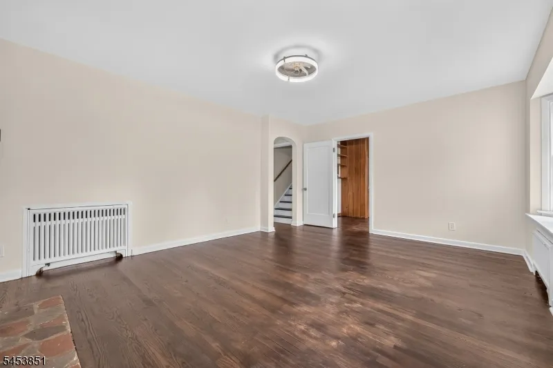 28 Dogwood Ln Washington, NJ 07882