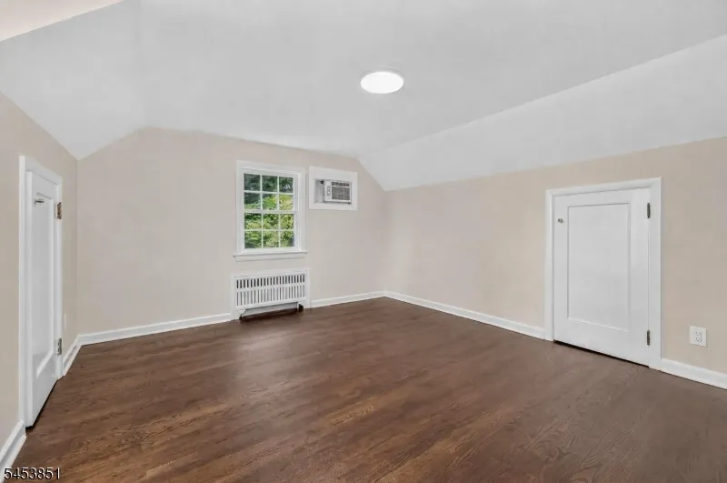 28 Dogwood Ln Washington, NJ 07882
