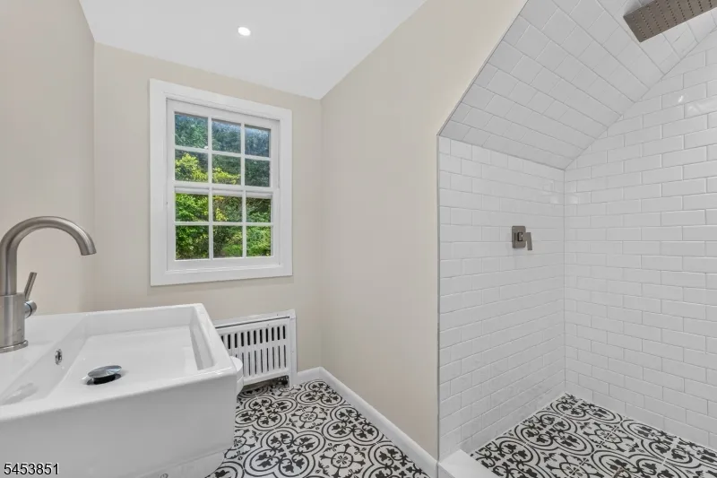 28 Dogwood Ln Washington, NJ 07882