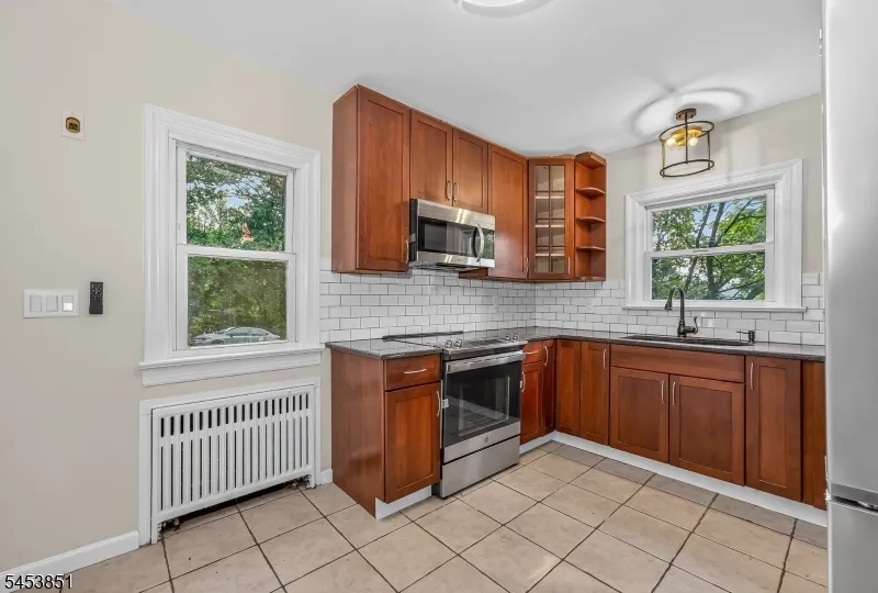 28 Dogwood Ln Washington, NJ 07882