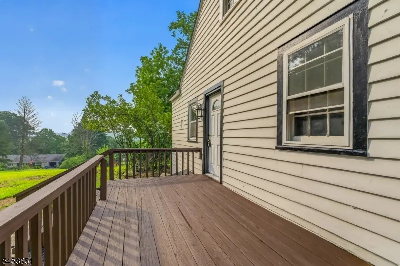 28 Dogwood Ln Washington, NJ 07882