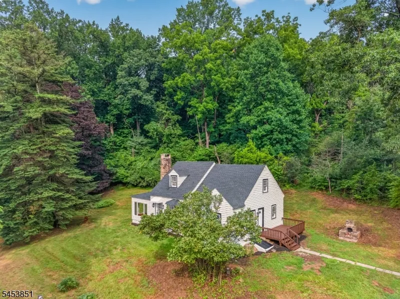 28 Dogwood Ln Washington, NJ 07882