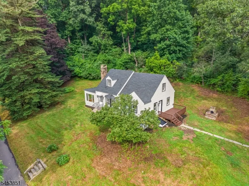 28 Dogwood Ln Washington, NJ 07882