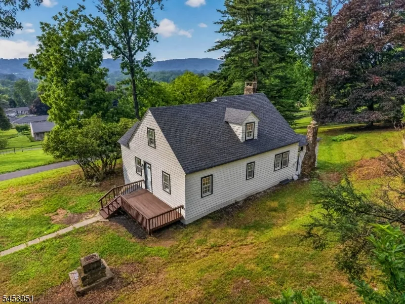 28 Dogwood Ln Washington, NJ 07882