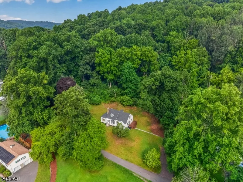 28 Dogwood Ln Washington, NJ 07882