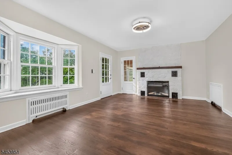 28 Dogwood Ln Washington, NJ 07882