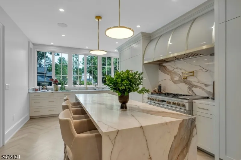 82 Watchung Ave Montclair, NJ 07043