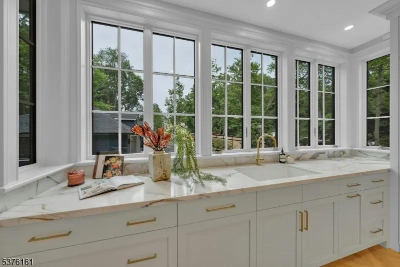 82 Watchung Ave Montclair, NJ 07043