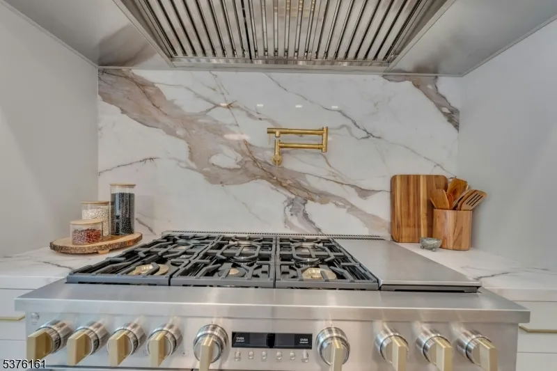 82 Watchung Ave Montclair, NJ 07043