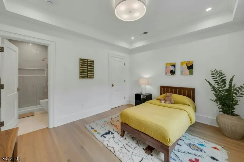 82 Watchung Ave Montclair, NJ 07043