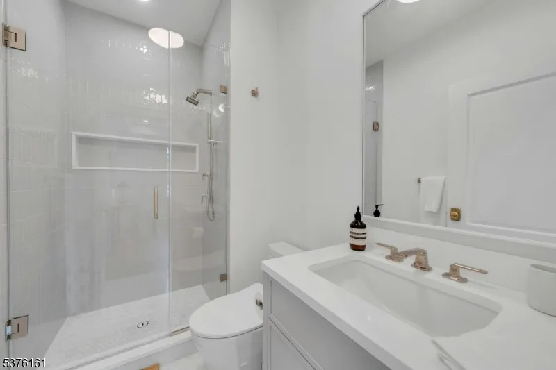 82 Watchung Ave Montclair, NJ 07043